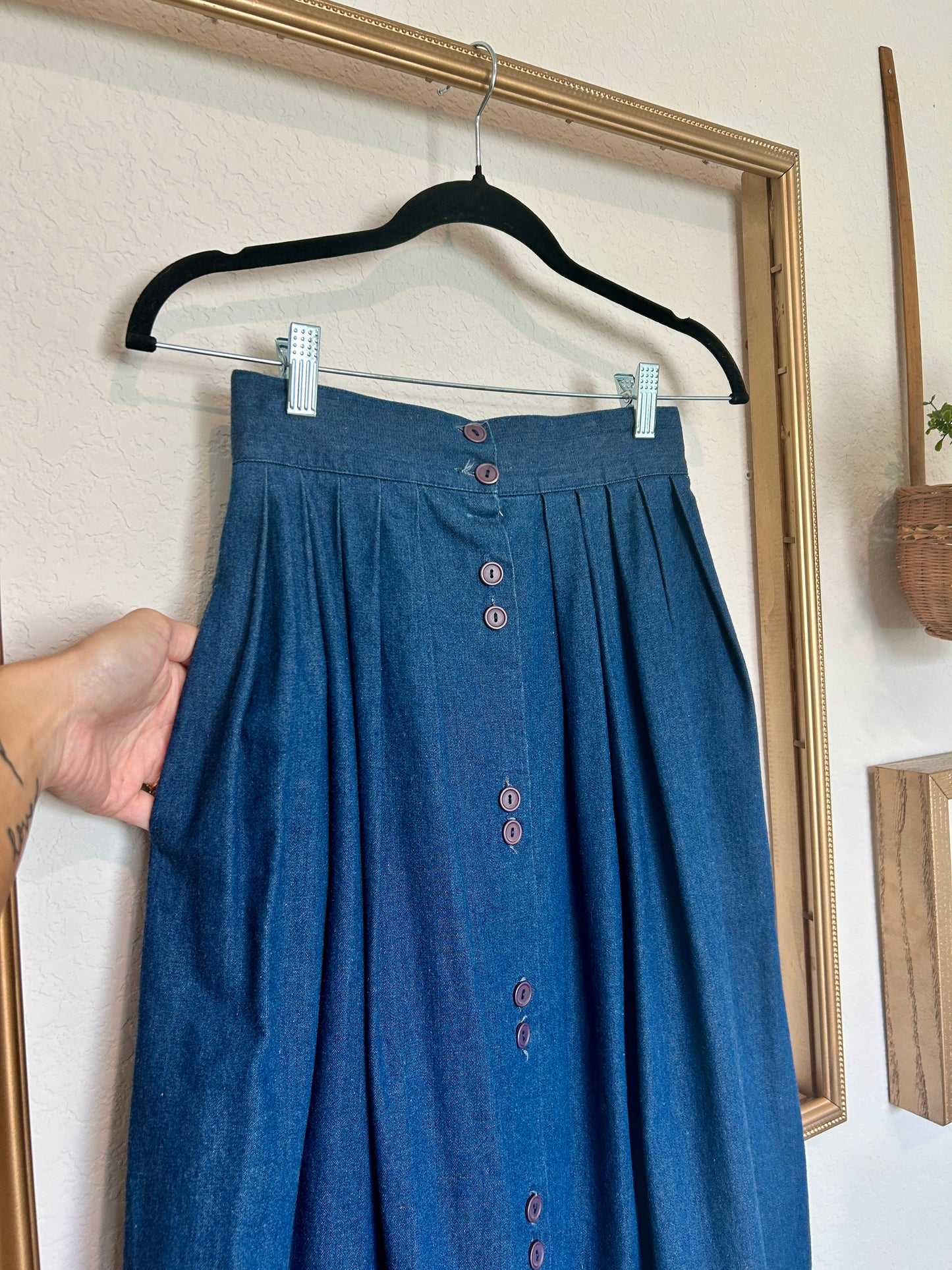 Jones of Dallas Pleated Denim Button Skirt (XS/S)
