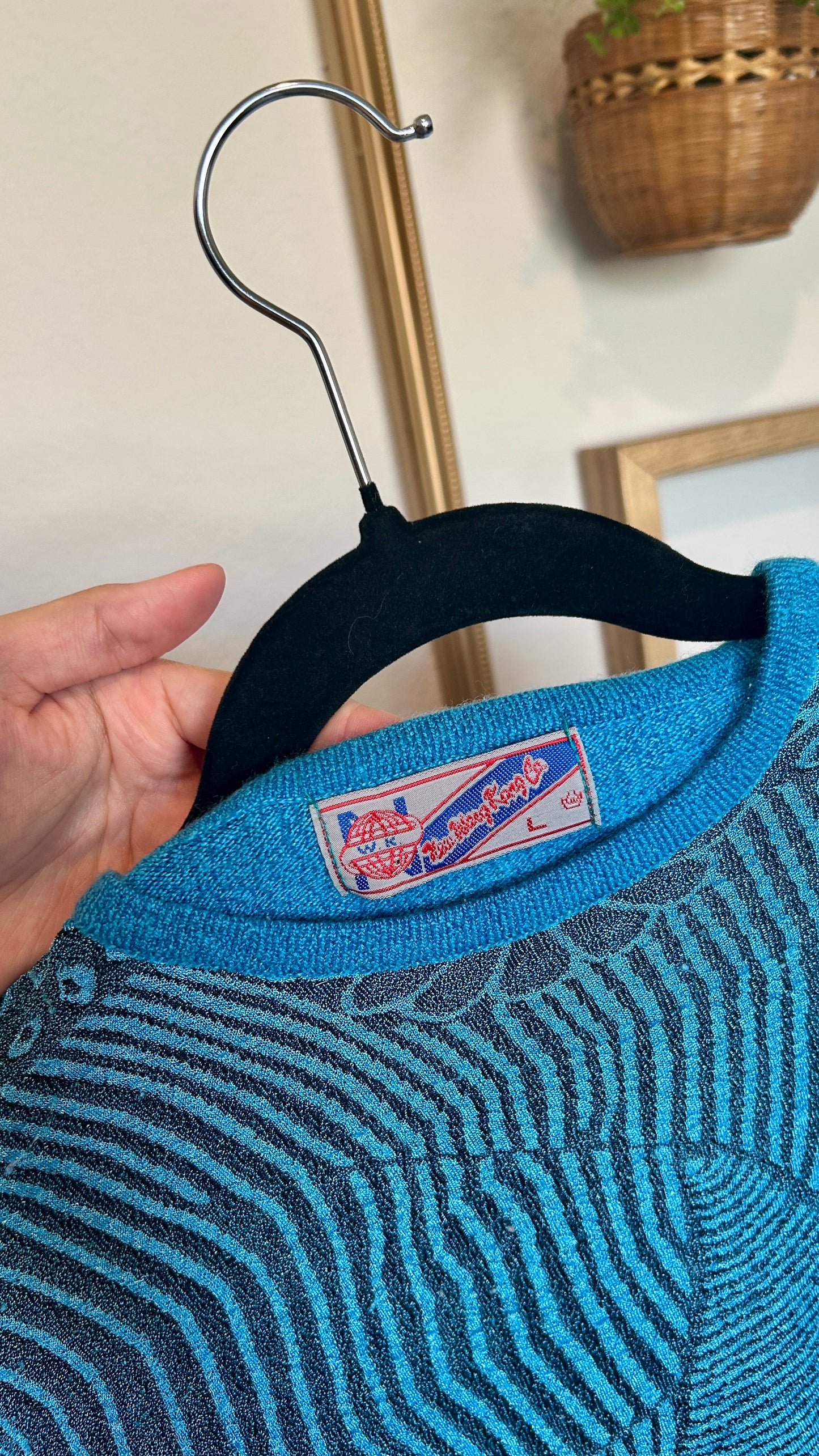 New Hong Kong Co Flower Sweater Top (M/L)