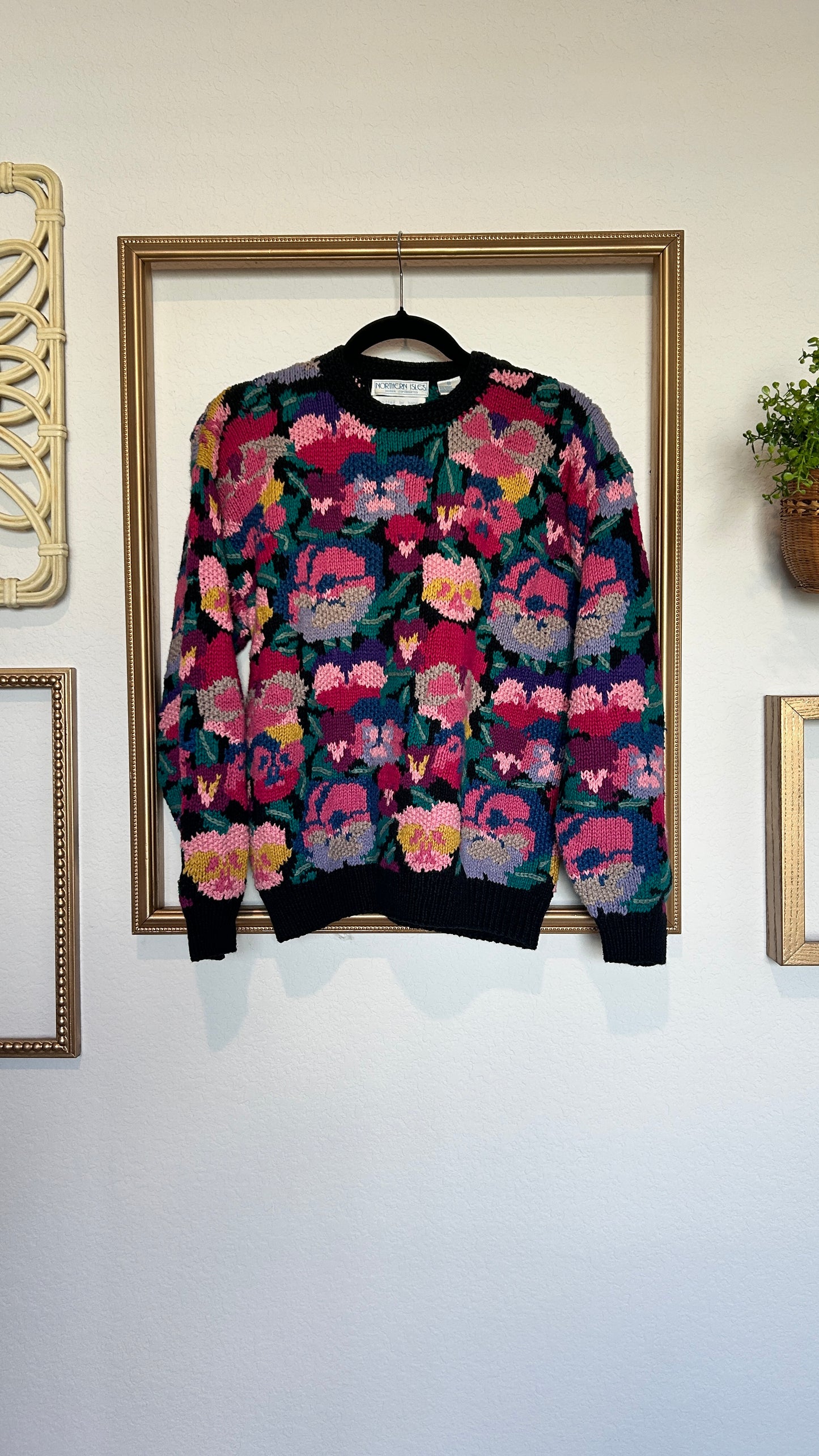 Northern Isles Hand Knit Sweater (S-L)